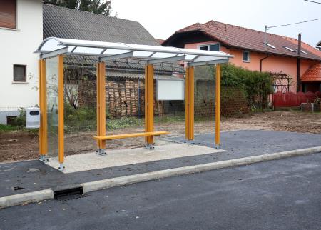 DOLENJE JEZERO NOVO AVTOBUSNO POSTAJALIŠČE 15 FOTO LJUBO VUKELIČ